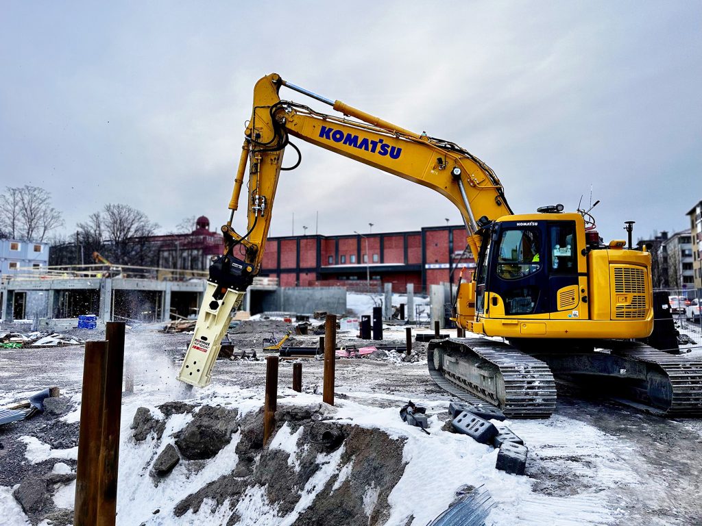 Rammer_iskuvasara_roudan_rikotus_kaivinkone Rammer iskuvasara roudan rikotus kaivonkone